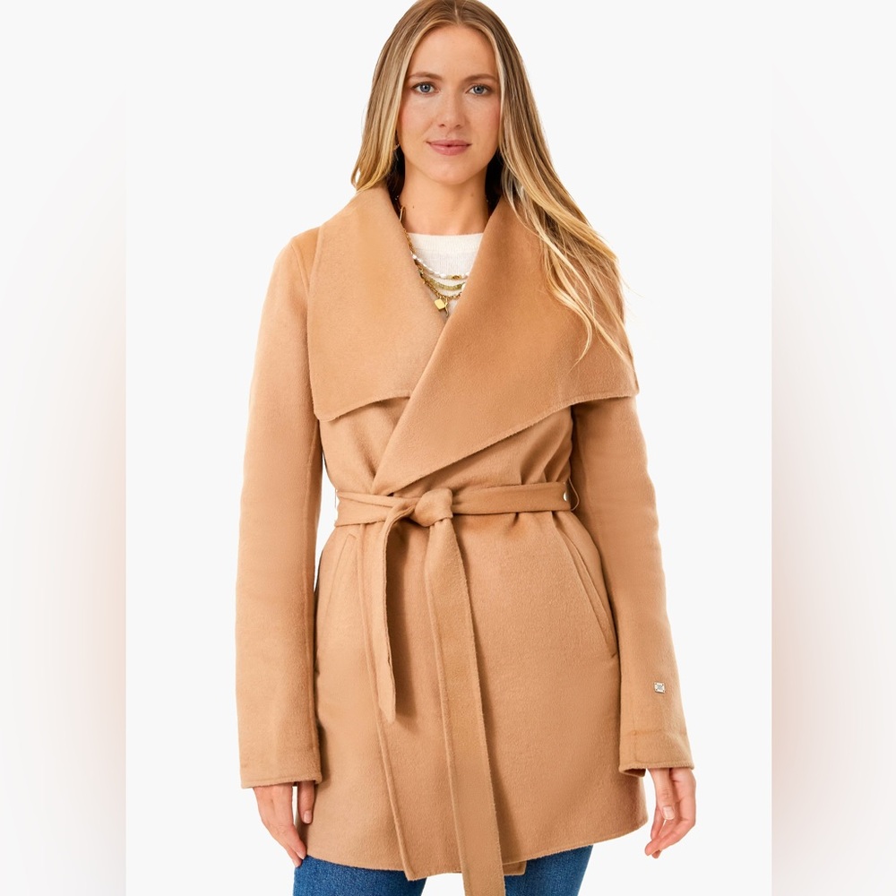 TUCKERNUCK- camel wrap coat